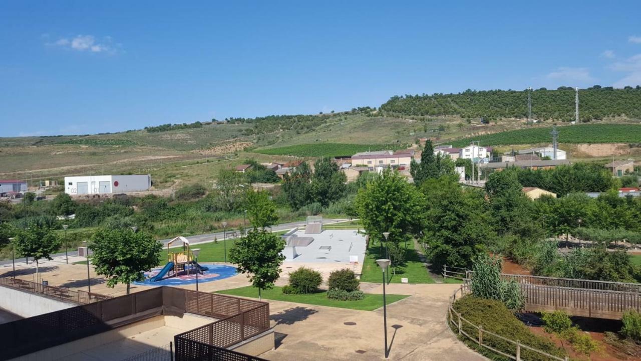 Apartamento Entrevinas En El Corazon De La Rioja Fuenmayor Luaran gambar