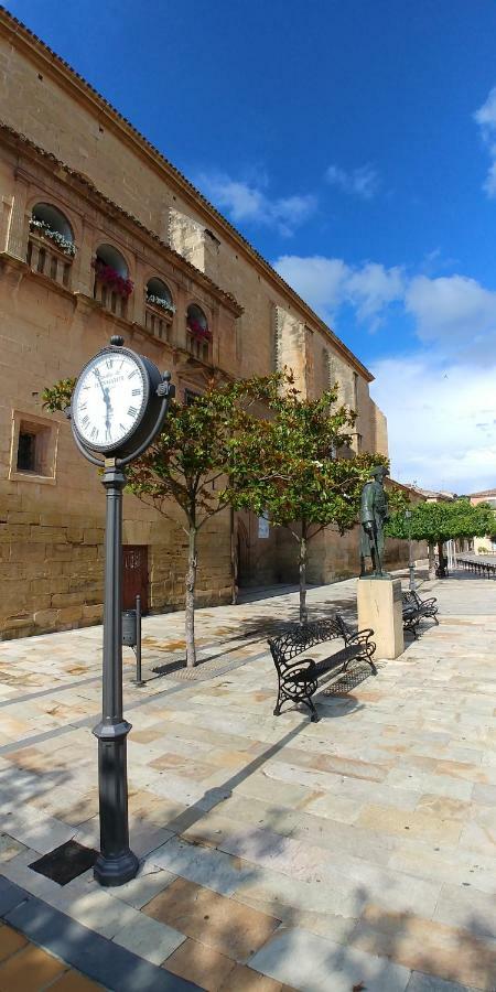 Apartamento Entrevinas En El Corazon De La Rioja Fuenmayor Luaran gambar