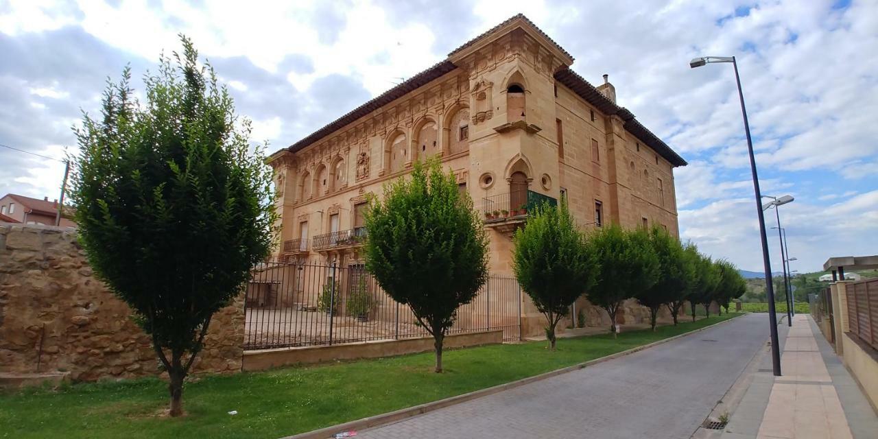 Apartamento Entrevinas En El Corazon De La Rioja Fuenmayor Luaran gambar